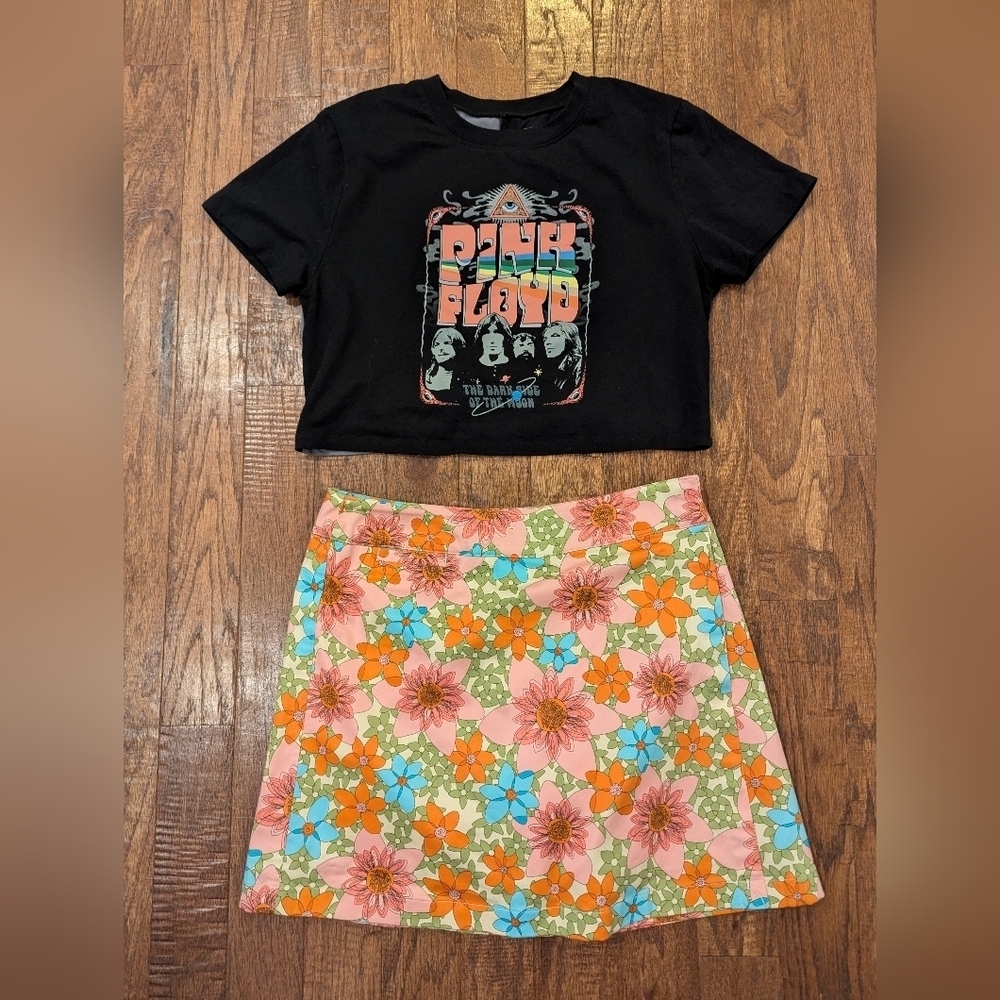 Pink Floyd Black Short Sleeve Crop Tee with Psychedelic Design Women's Jr XL